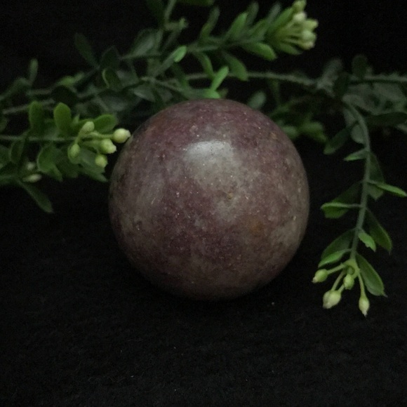 Gorgeous Lepidolite sphere - Picture 3 of 4